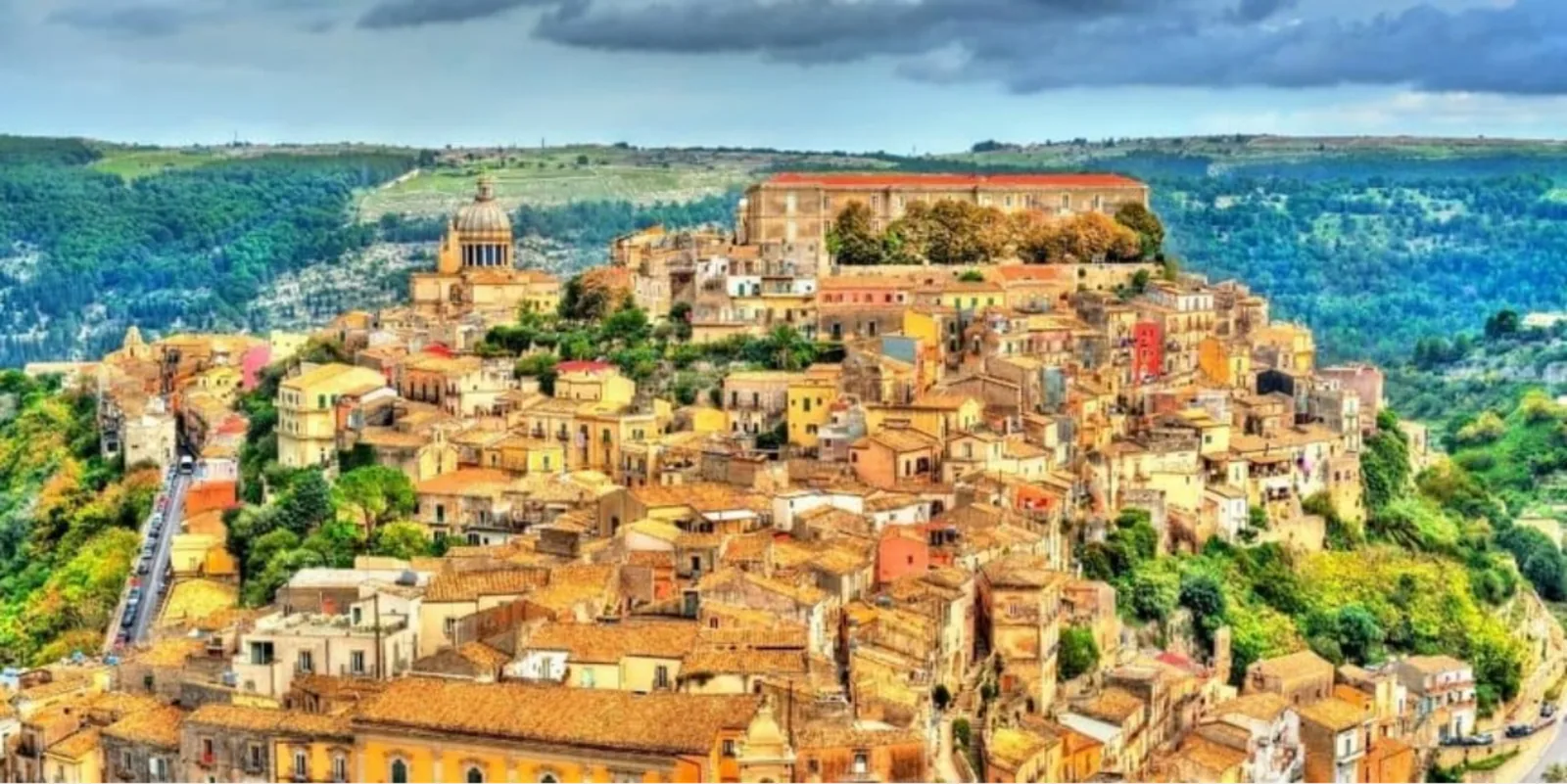 Panorama barocco di Ragusa Ibla nel Val di Noto, Sicilia
